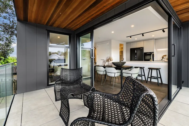 Unit1 Townhouse Deck Indoor Outdoor Living