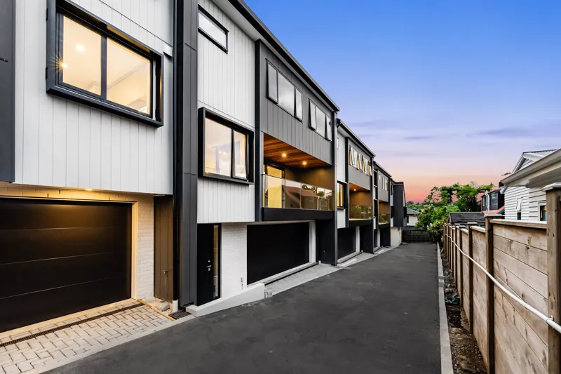 William Ave Townhouse Modern City Living 3