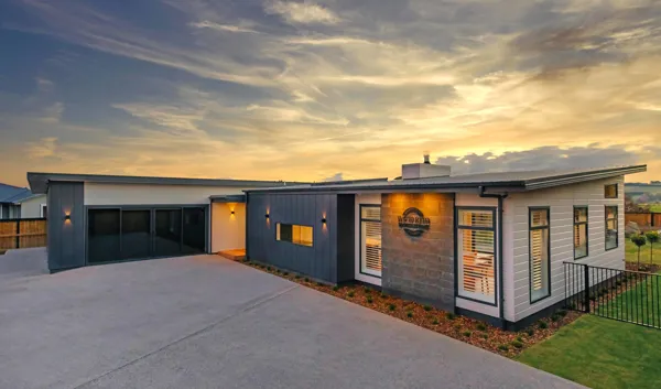 Weston Rd, Oamaru house image
