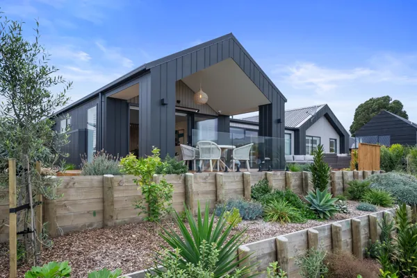 Waikanae, Kapiti house image