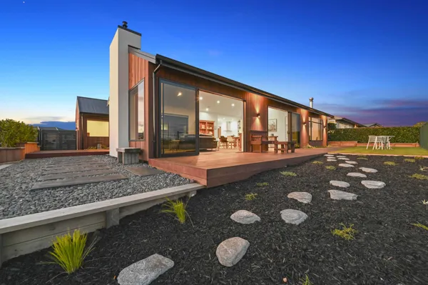 Wharewaka Taupo house image